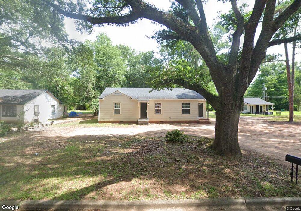 1407 Gillespie Ave, Albany, GA 31707 - photo 1