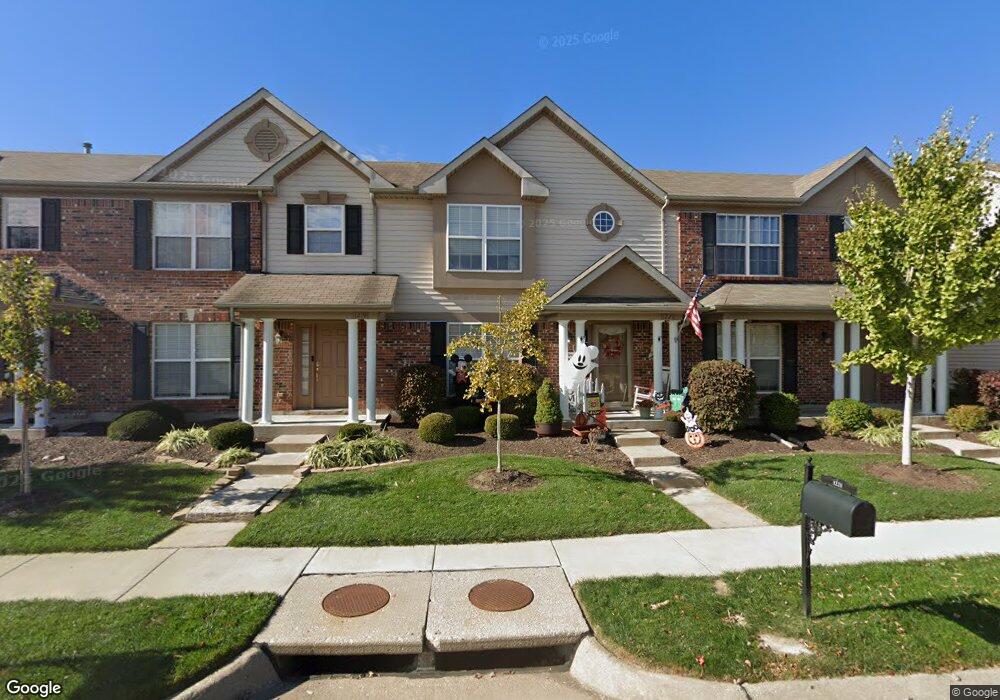 1221 Ridgeway Dr, Lake Saint Louis, MO 63367 - photo 1