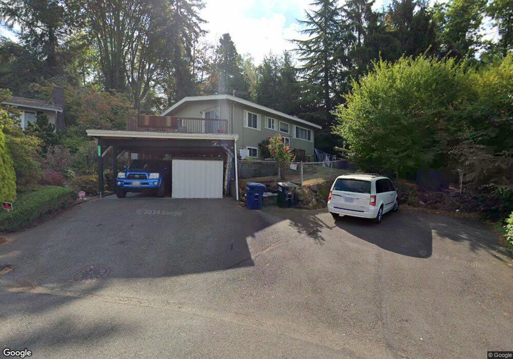 1425 S 215th Place, Des Moines, WA 98198 - photo 1