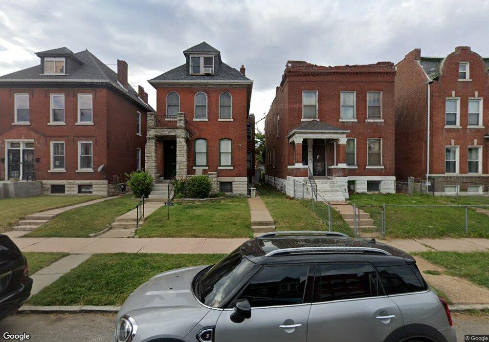 4559 Athlone Ave, Saint Louis, MO 63115 - photo 1