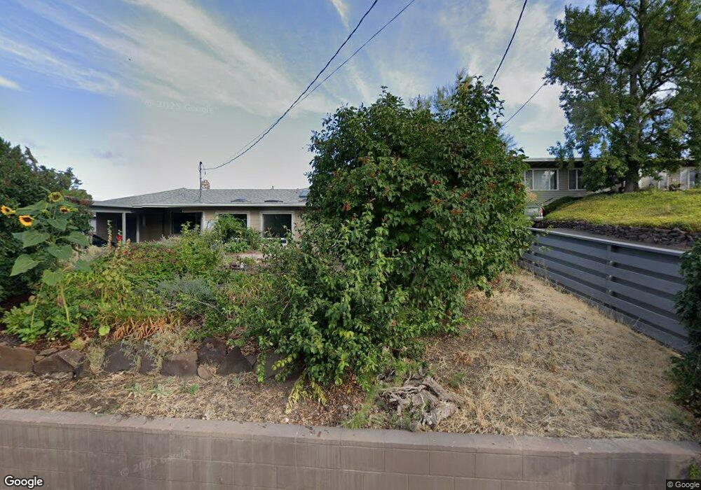 1407 E 18th St, the Dalles, OR 97058 - photo 1