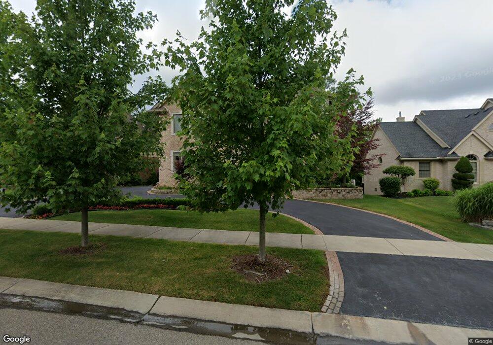 7118 Kennowy Ct, West Bloomfield, MI 48322 - photo 1