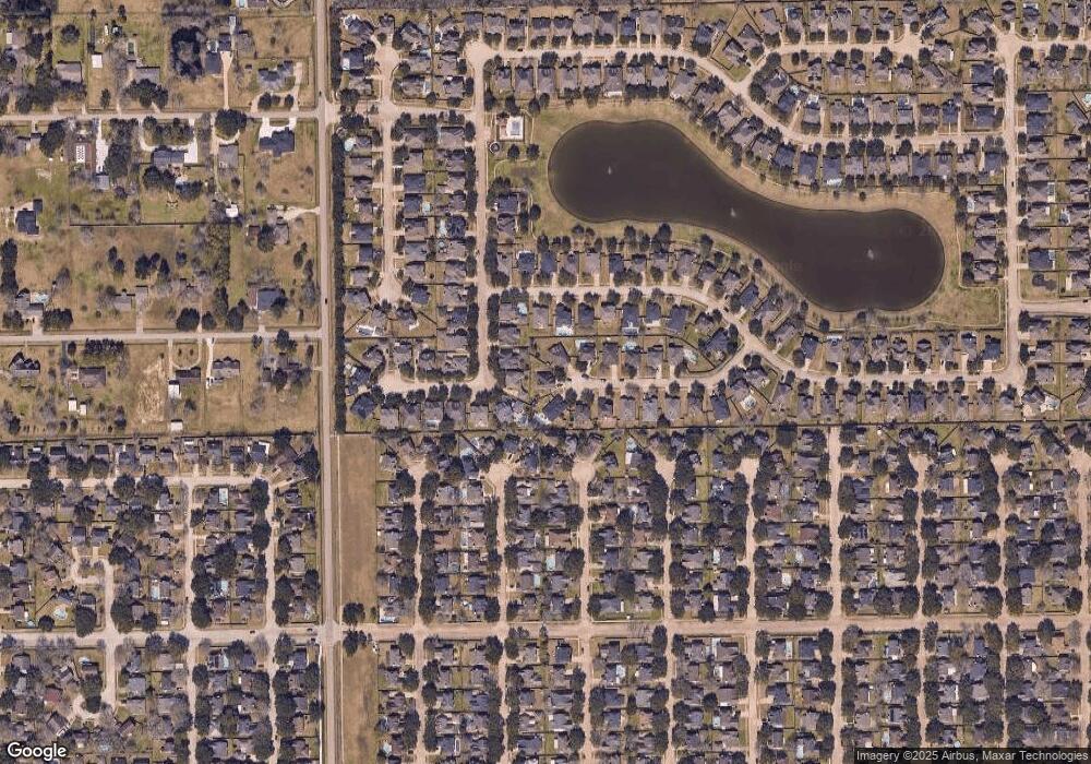 4812 Lakefront Terrace Ct, Pearland, TX 77584 - photo 1