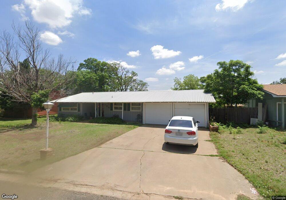 200 Thomas Blvd, Plainview, TX 79072 - photo 1