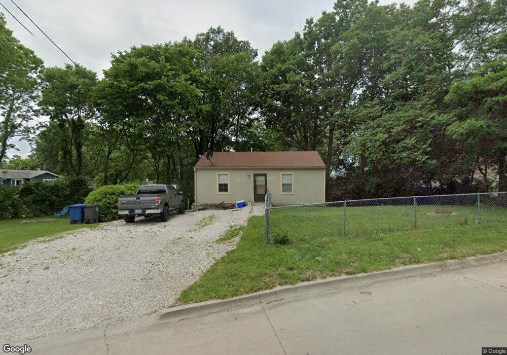 1324 E 36th St, Des Moines, IA 50317 - photo 1