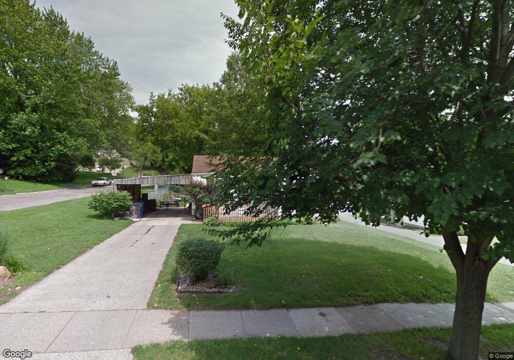 1245 E 33rd Ct, Des Moines, IA 50317 - photo 1