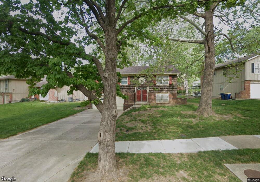 9924 Parkhill St, Lenexa, KS 66215 - photo 1