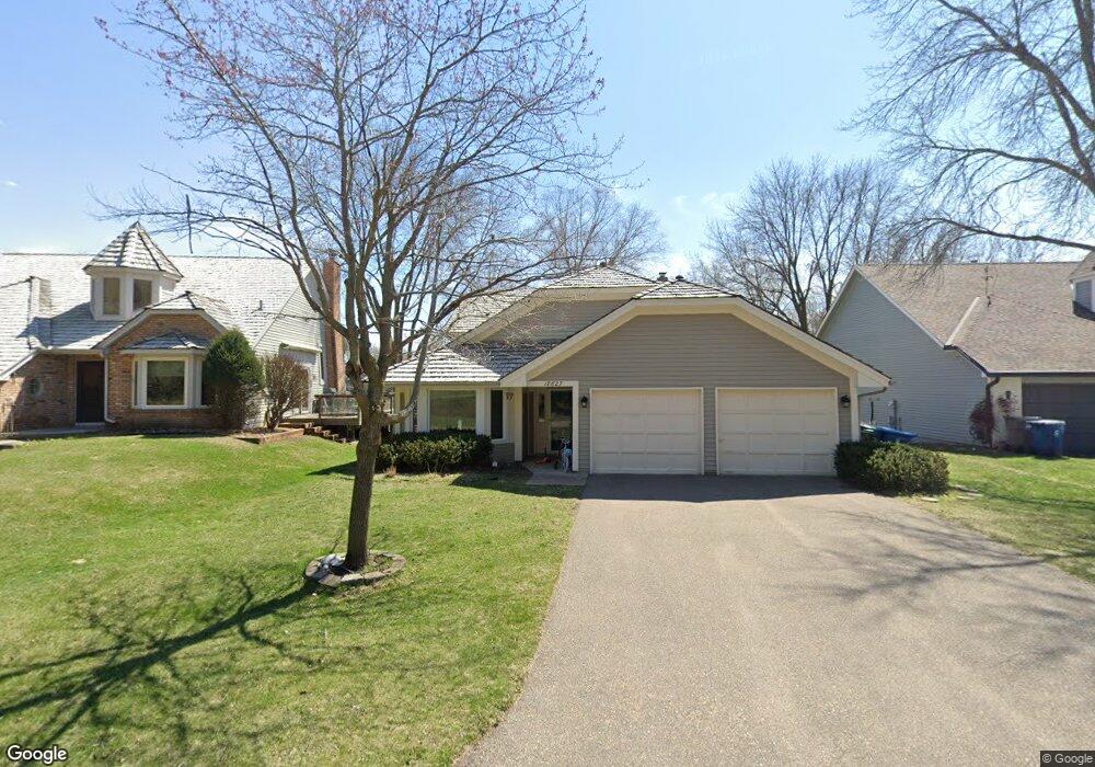 18627 Red Cherry Cir, Minnetonka, MN 55345 - photo 1