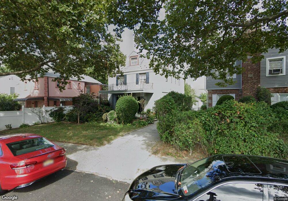 16719 Grand Central Pkwy, Jamaica, NY 11432 - photo 1