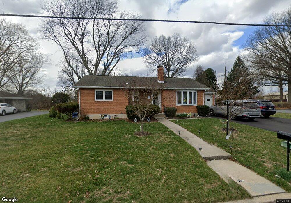 3132 Stoudts Ferry Bridge Rd, Reading, PA 19605 - photo 1