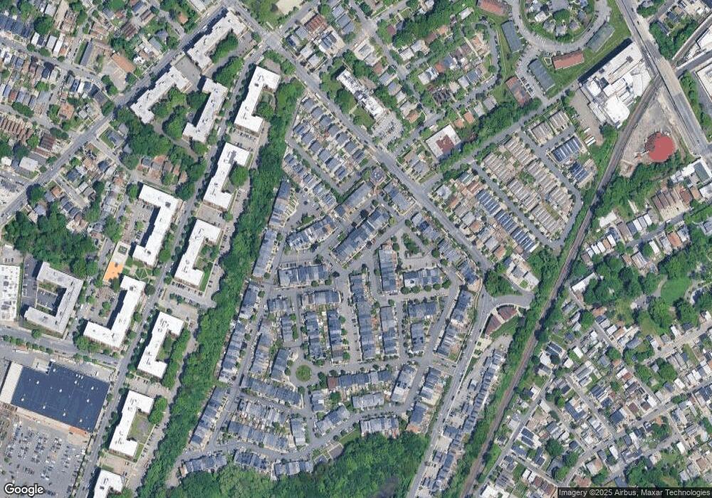 37 Stage Ln, Staten Island, NY 10304 - photo 1