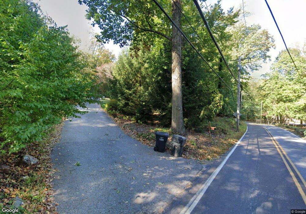 1040 Radnor Rd, Wayne, PA 19087 - photo 1