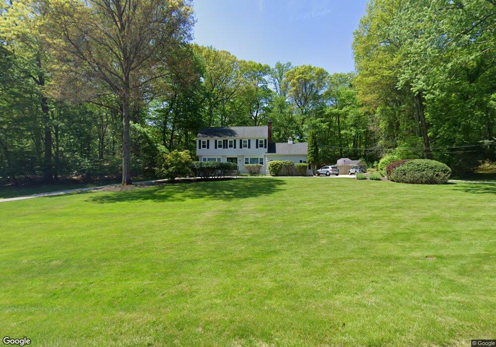 19 Alpine Rd, Trumbull, CT 06611 - photo 1