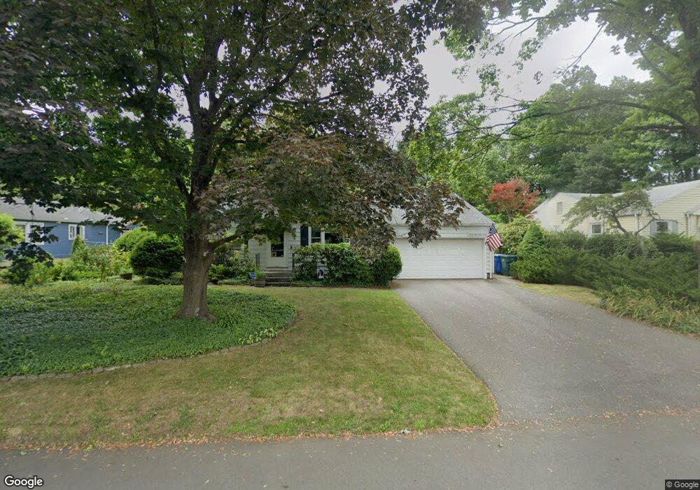 4 Hepburn Rd, Hamden, CT 06517 - photo 1