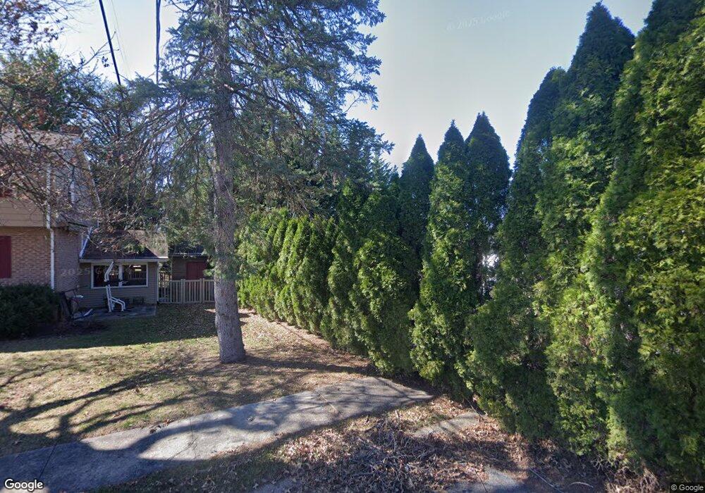 1402 Fieldstone Rd, Reading, PA 19608 - photo 1