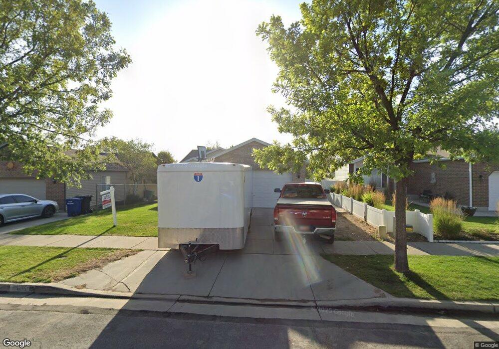 8551 S Laurel Oak Dr, West Jordan, UT 84081 - photo 1