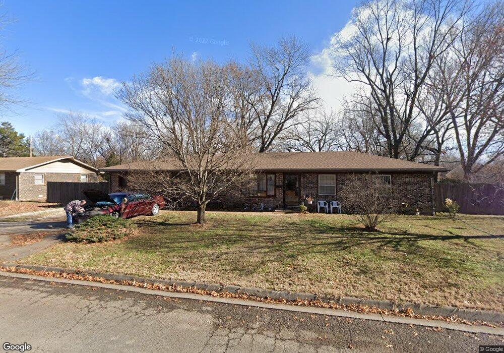 716 S 33rd St, Parsons, KS 67357 - photo 1