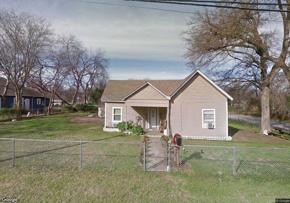 302 W Willingham St, Cleburne, TX 76033 - photo 1