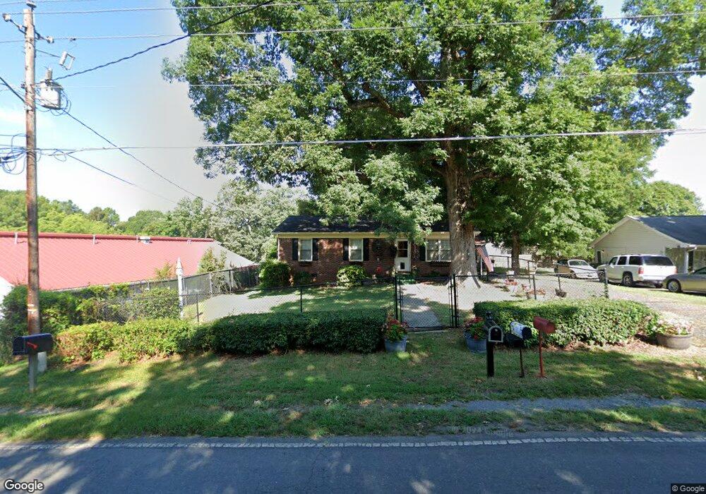 540 Columbia Ave, Ramseur, NC 27316 - photo 1