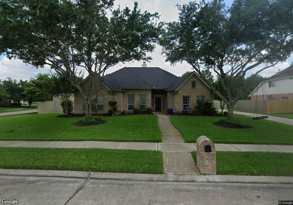 802 Condor Dr, Friendswood, TX 77546 - photo 1
