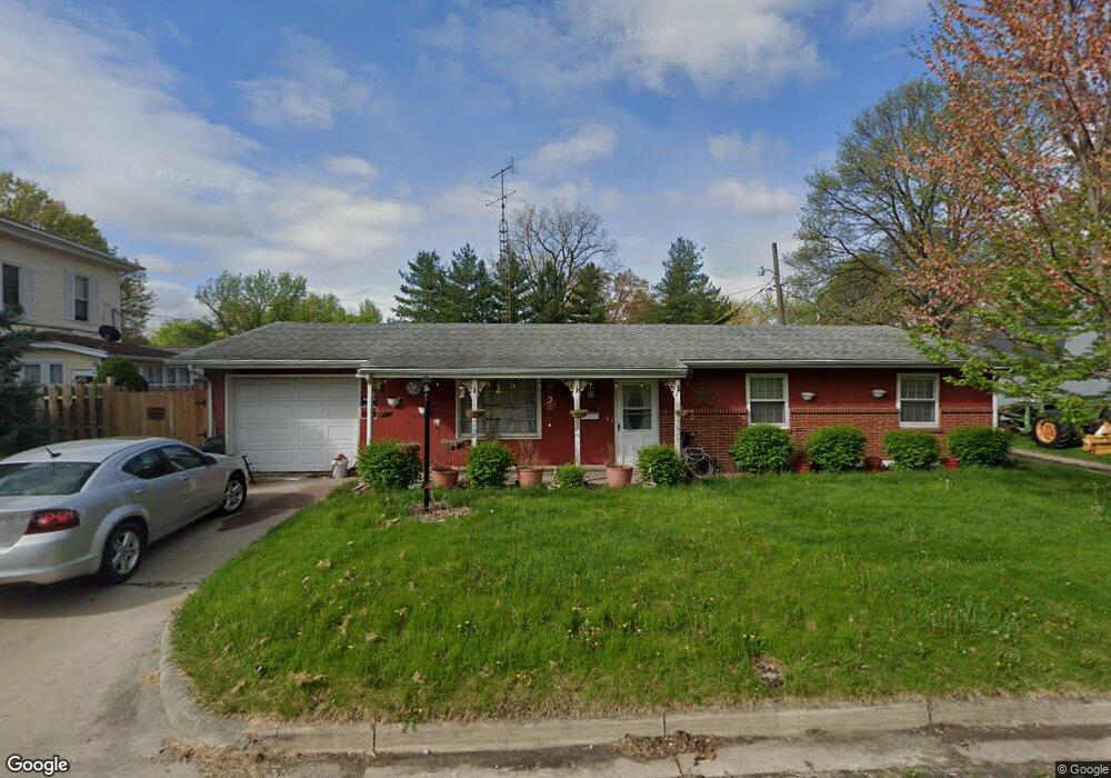 725 Peoria St, Lincoln, IL 62656 - photo 1