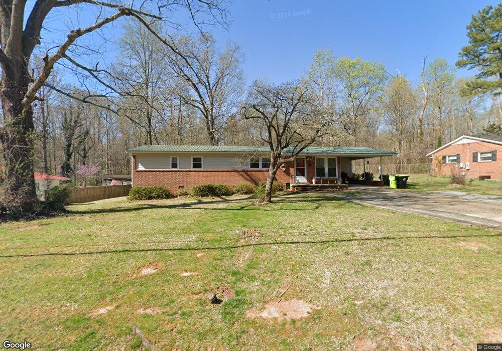 913 N Dogwood Ave, Siler City, NC 27344 - photo 1