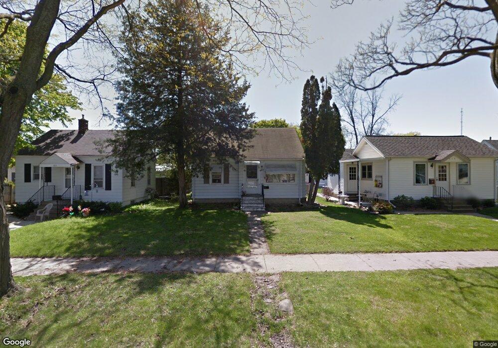 613 21st Ave SW, Cedar Rapids, IA 52404 - photo 1