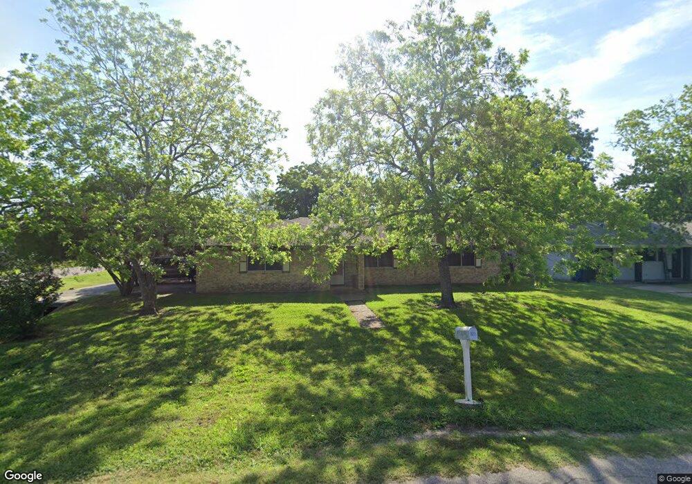 222 Avenue H, Brazoria, TX 77422 - photo 1