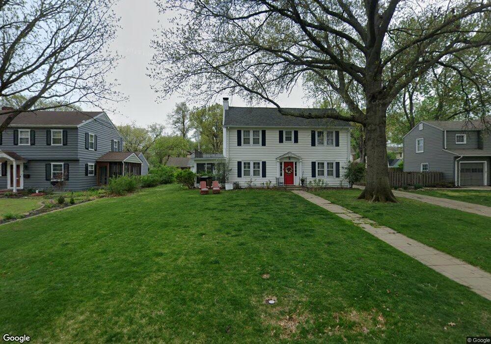 3109 SW Canterbury Ln, Topeka, KS 66604 - photo 1