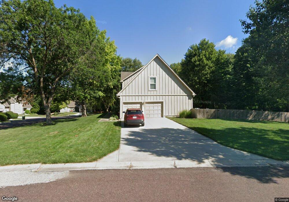 15629 Dearborn St, Overland Park, KS 66223 - photo 1