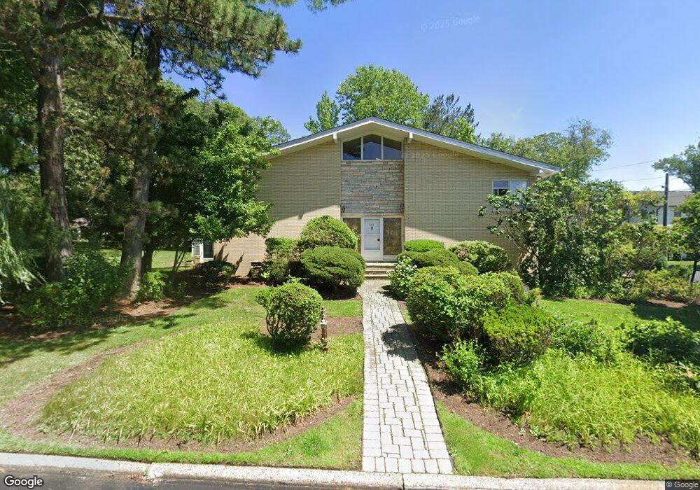 567 Summit St, Englewood Cliffs, NJ 07632 - photo 1