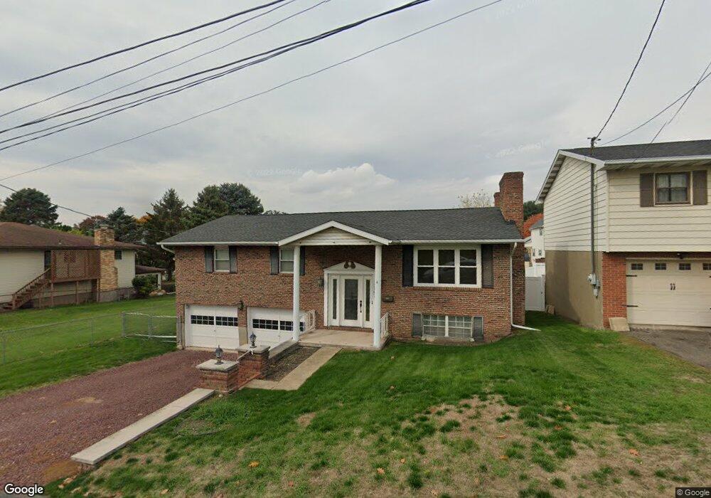 151 Pine St, Throop, PA 18512 - photo 1