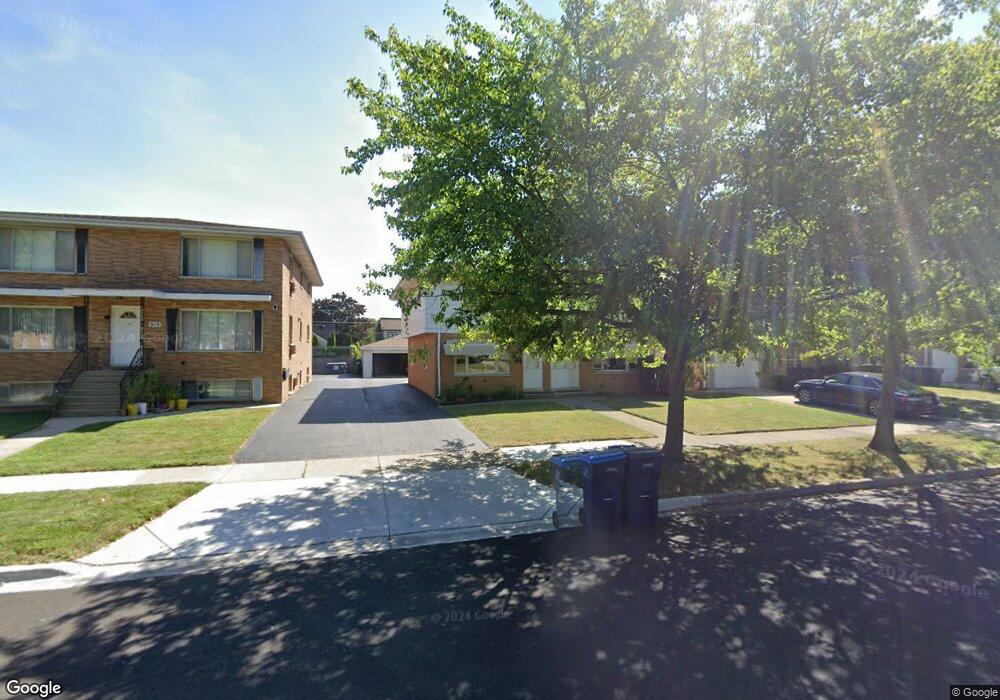 913 N Berwick Blvd, Waukegan, IL 60085 - photo 1