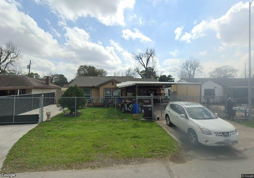 54 Wellford St, Houston, TX 77022 - photo 1