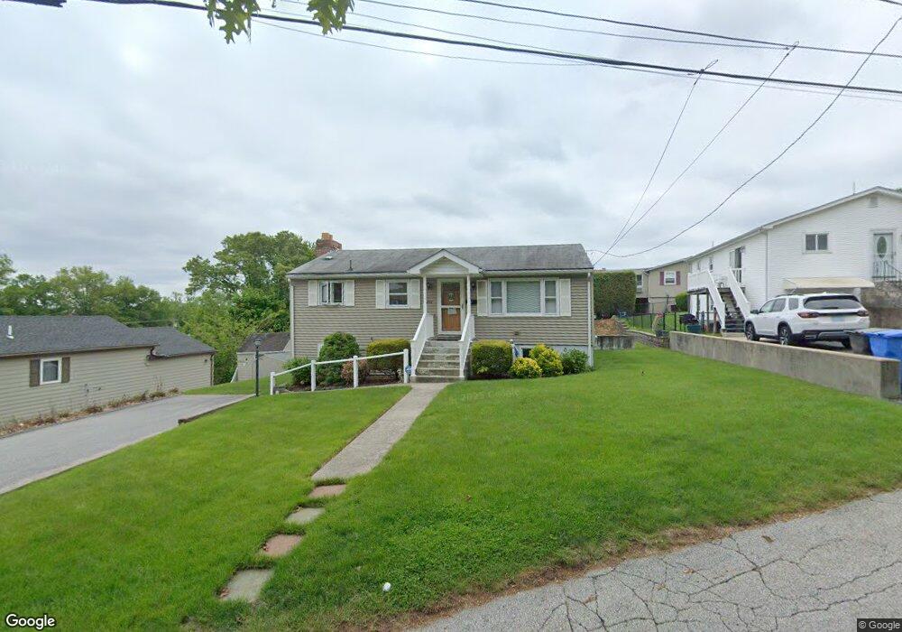 202 Randall St, Cranston, RI 02920 - photo 1