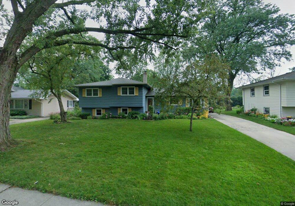 849 Emerald Dr, Naperville, IL 60540 - photo 1