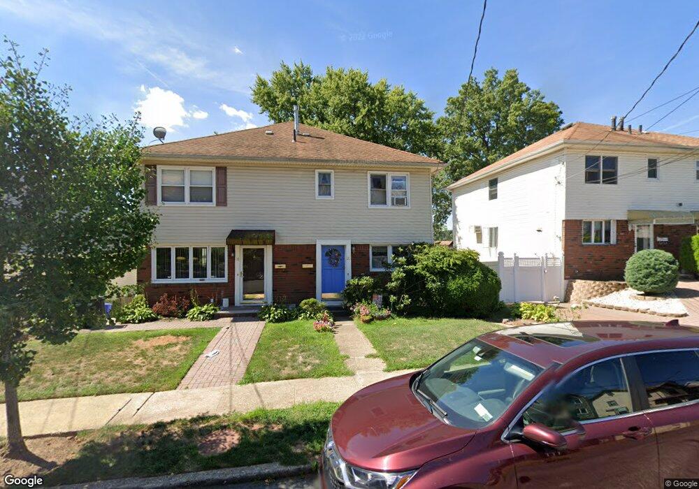 20 Mobile Ave, Staten Island, NY 10306 - photo 1