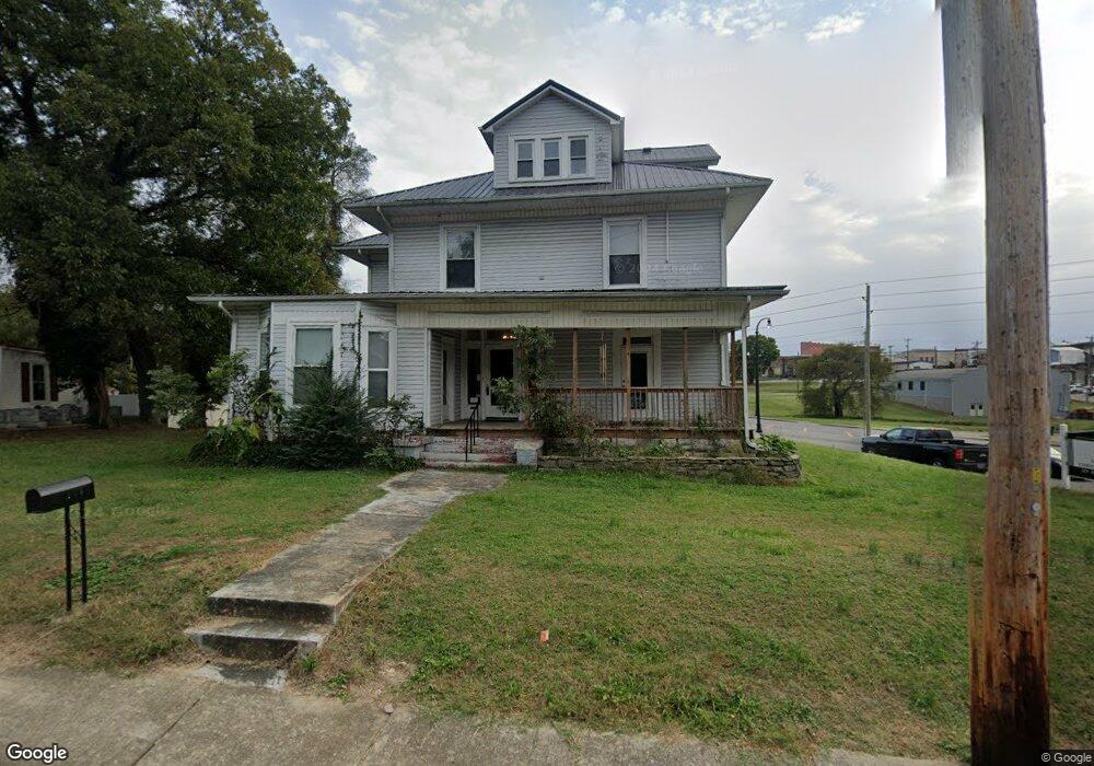 300 E Lane St, Shelbyville, TN 37160 - photo 1