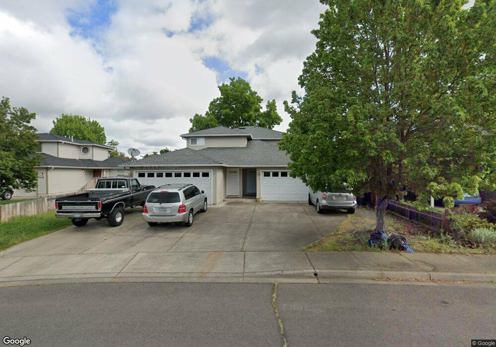 757 Columbine Way, Central Point, OR 97502 - photo 1