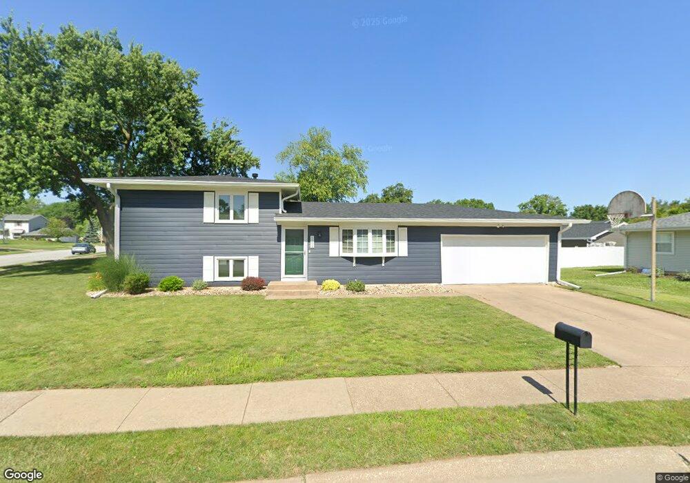 2904 Kelling St, Davenport, IA 52804 - photo 1