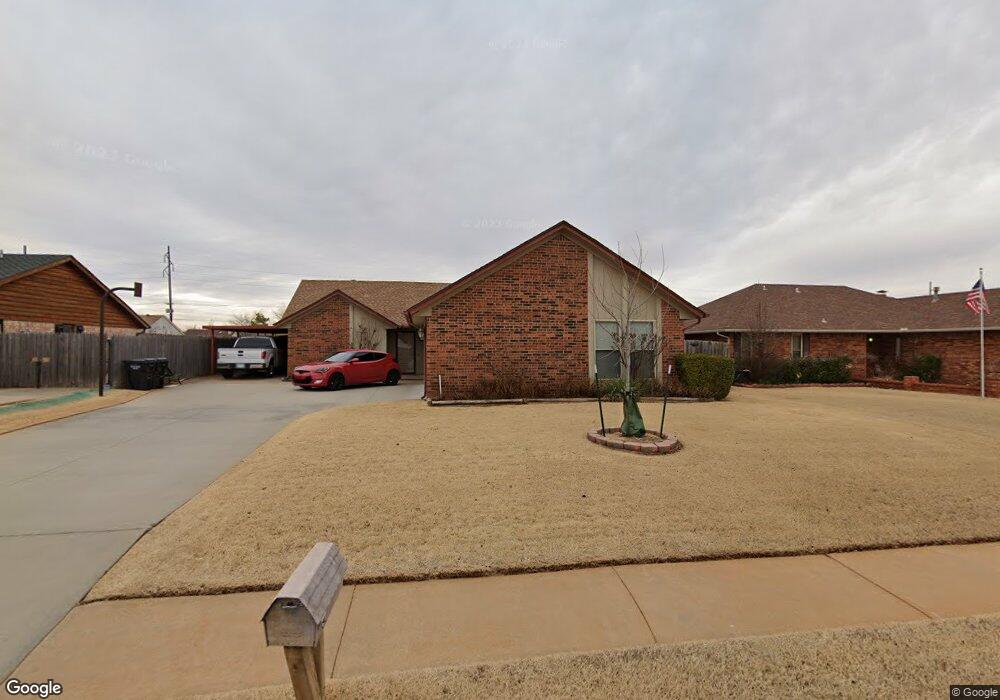 1829 Briarhill Dr, Moore, OK 73160 - photo 1