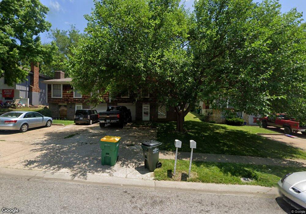 7535 Monrovia St, Shawnee, KS 66216 - photo 1