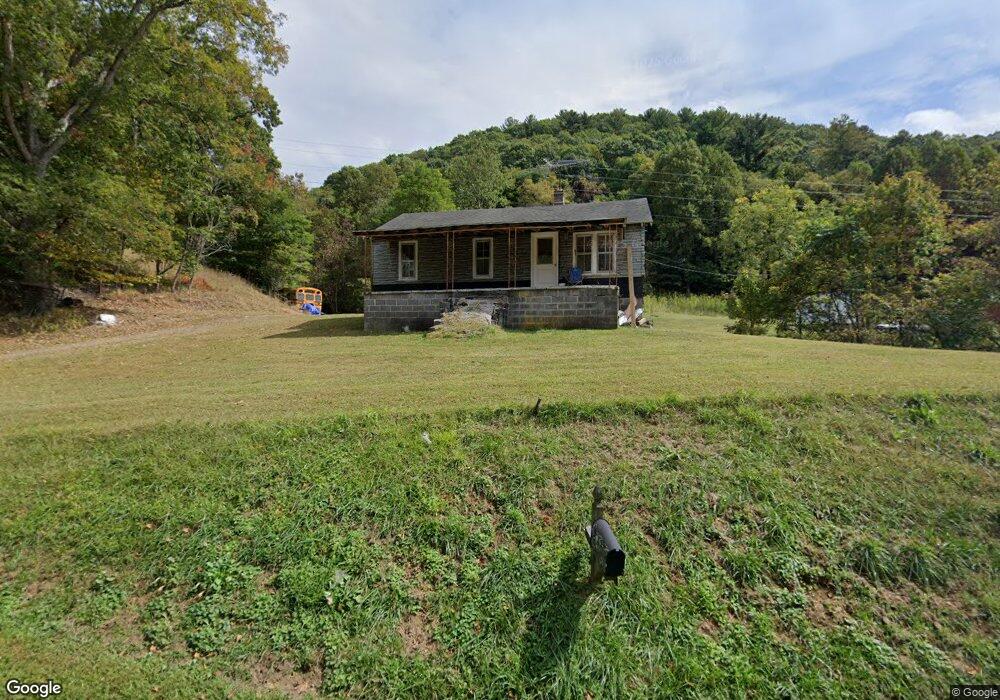 400 Coffeytown Rd, Vesuvius, VA 24483 - photo 1
