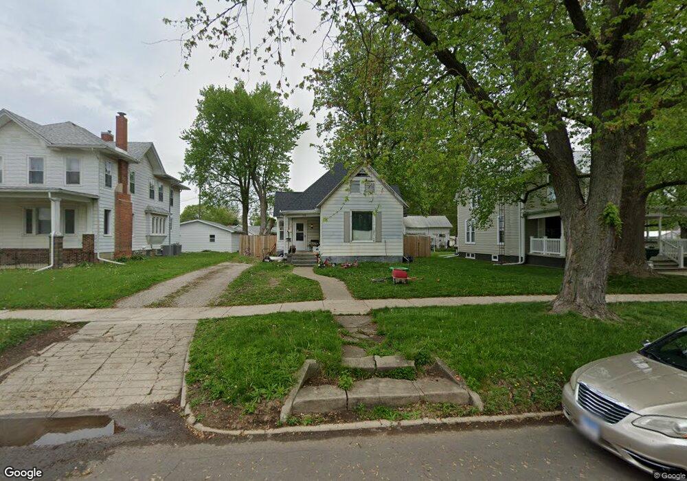 720 Wyatt Ave, Lincoln, IL 62656 - photo 1