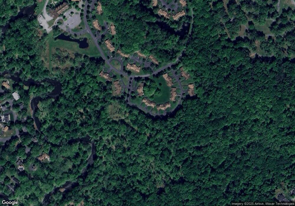 105 Duck Hollow Cir, Stroudsburg, PA 18360 - photo 1