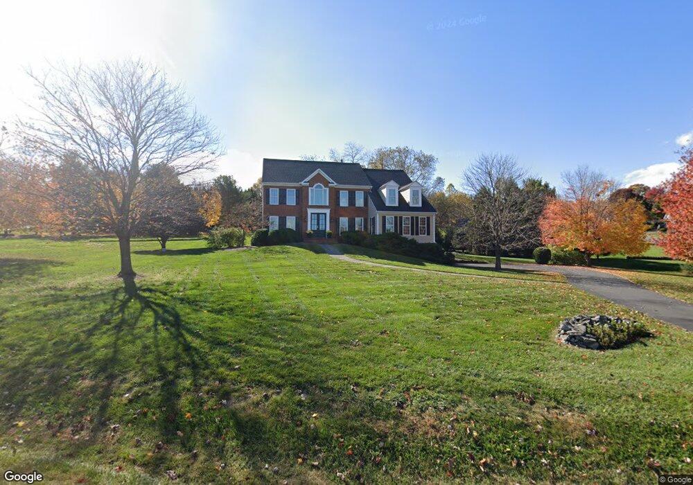 35355 Carnoustie Cir, Round Hill, VA 20141 - photo 1