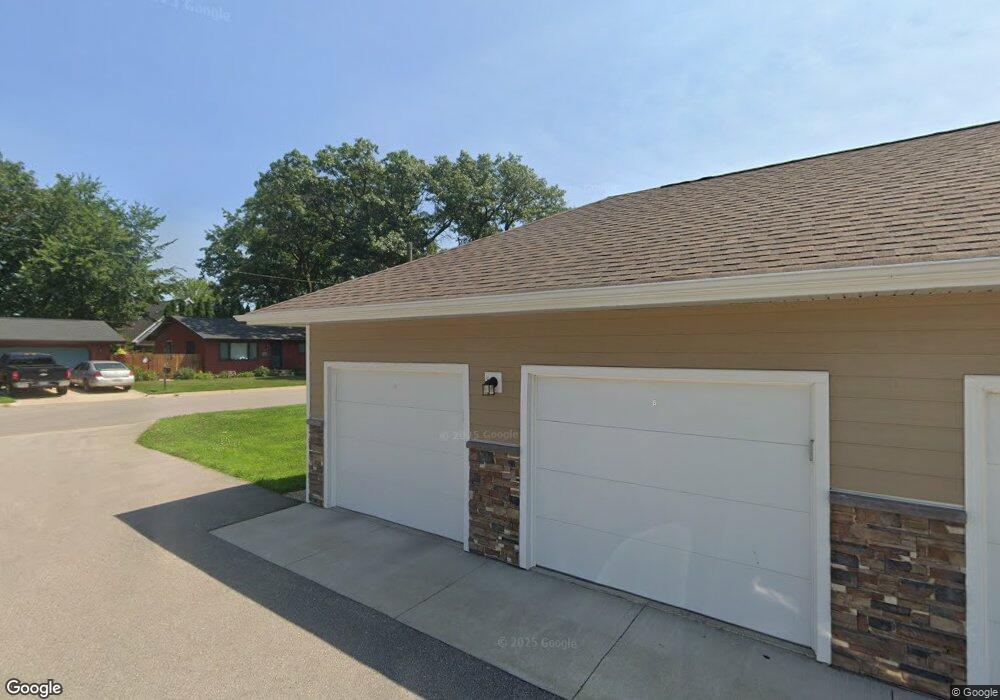 916 Cedar Dr unit 104, La Crescent, MN 55947 - photo 1