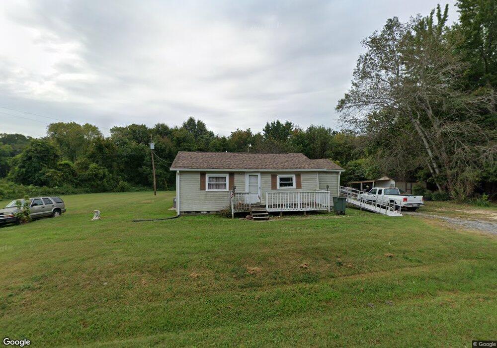 124 Twin Oaks Rd, Statesville, NC 28625 - photo 1