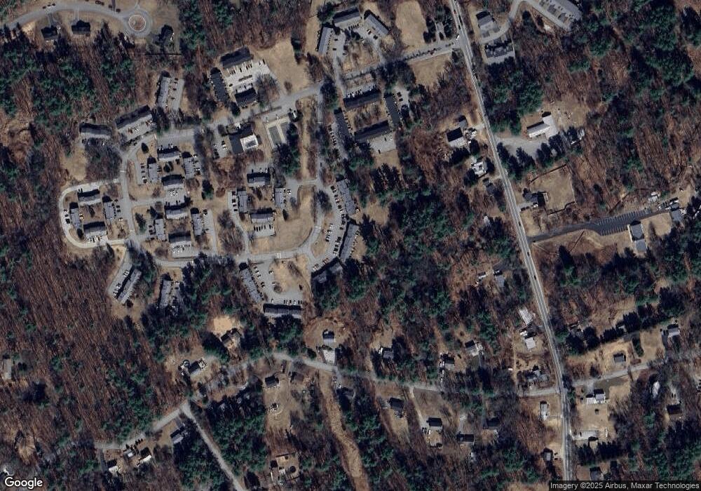 91 Fieldstone Dr unit 91, Londonderry, NH 03053 - photo 1