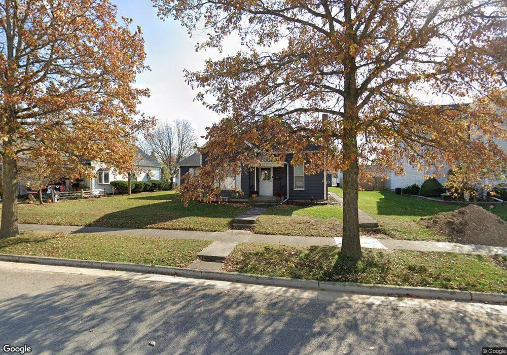 611 E Pearl St, Wapakoneta, OH 45895 - photo 1